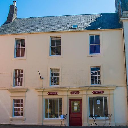 Lady Penelope'S B&B Duns Bagian luar foto