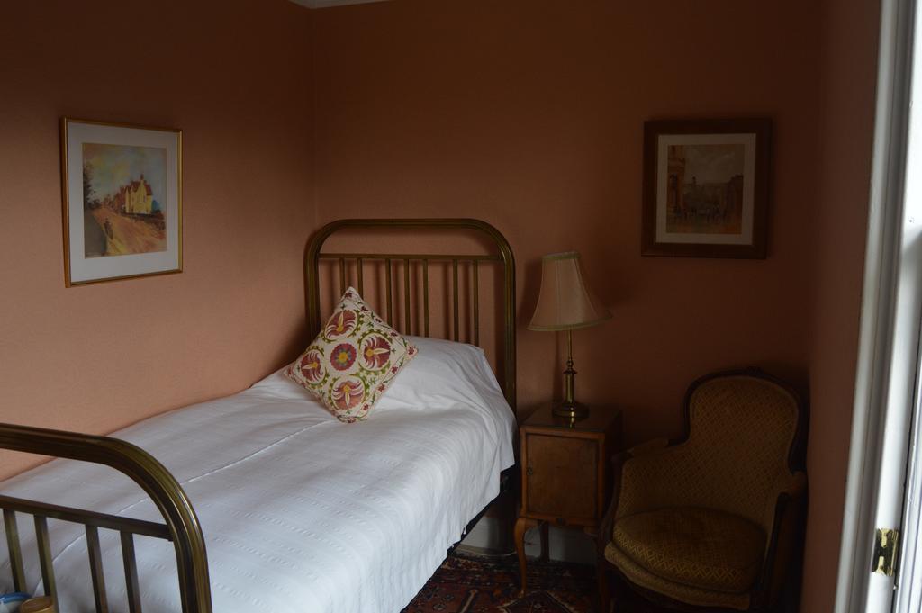 Lady Penelope'S B&B Duns Bagian luar foto
